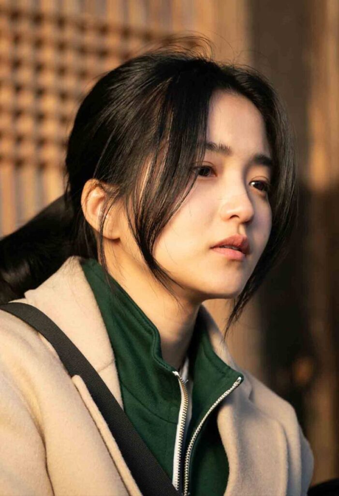 김은희 작가의 공포 드라마 악귀 '한국형 오컬트 미스테리'? 5 김은희 작가 악귀 구산영 역 김태리 배우