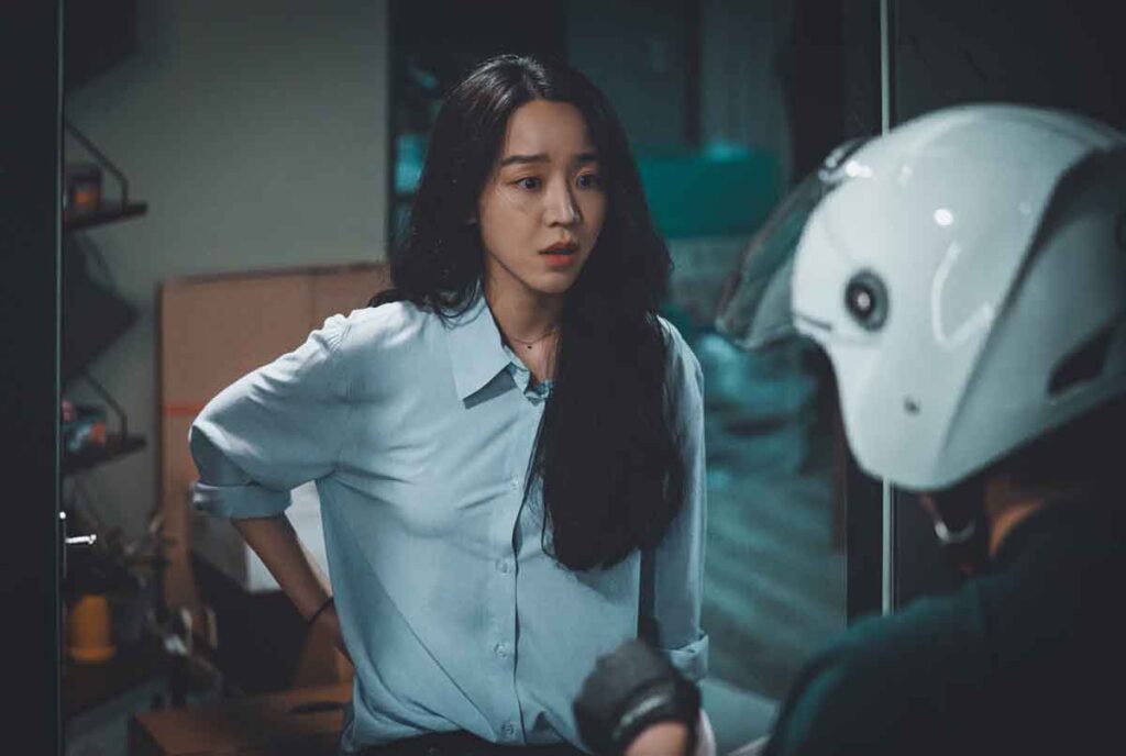 영화 타겟 신혜선 사진