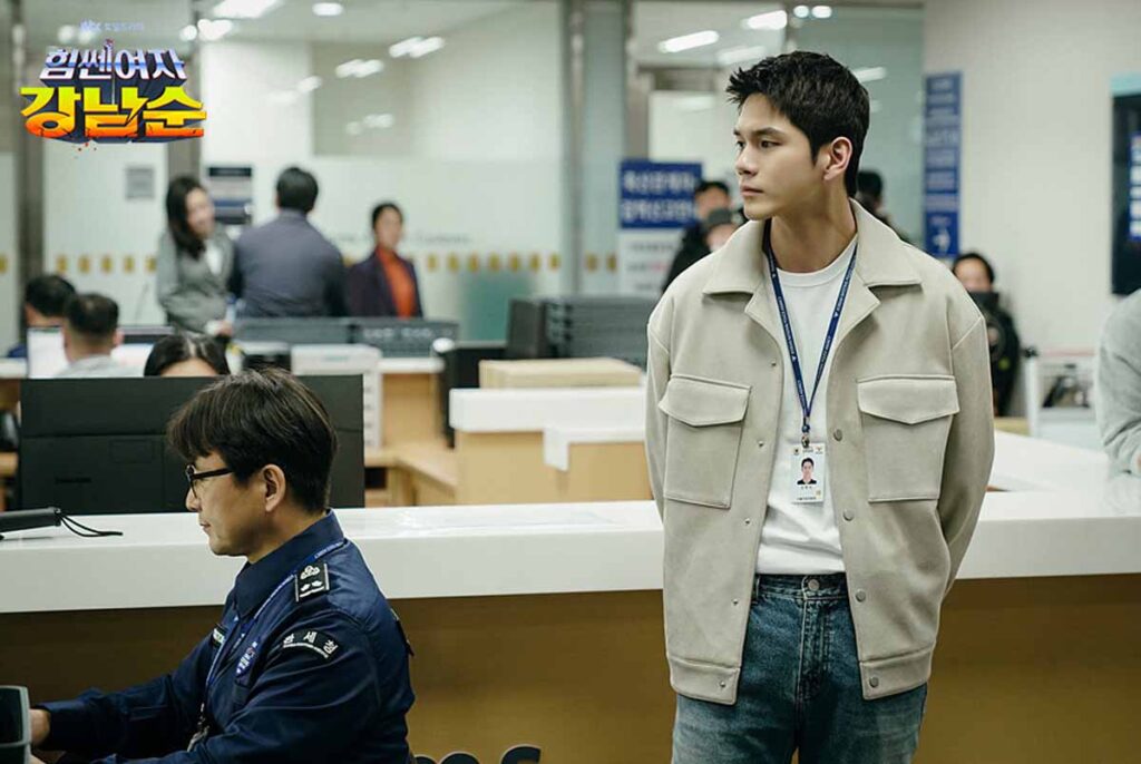 "괴력의 세 모녀가 모였다" 드라마 힘쎈여자 강남순 감상 포인트 8 힘쎈여자 강남순 강희식 역 옹성우