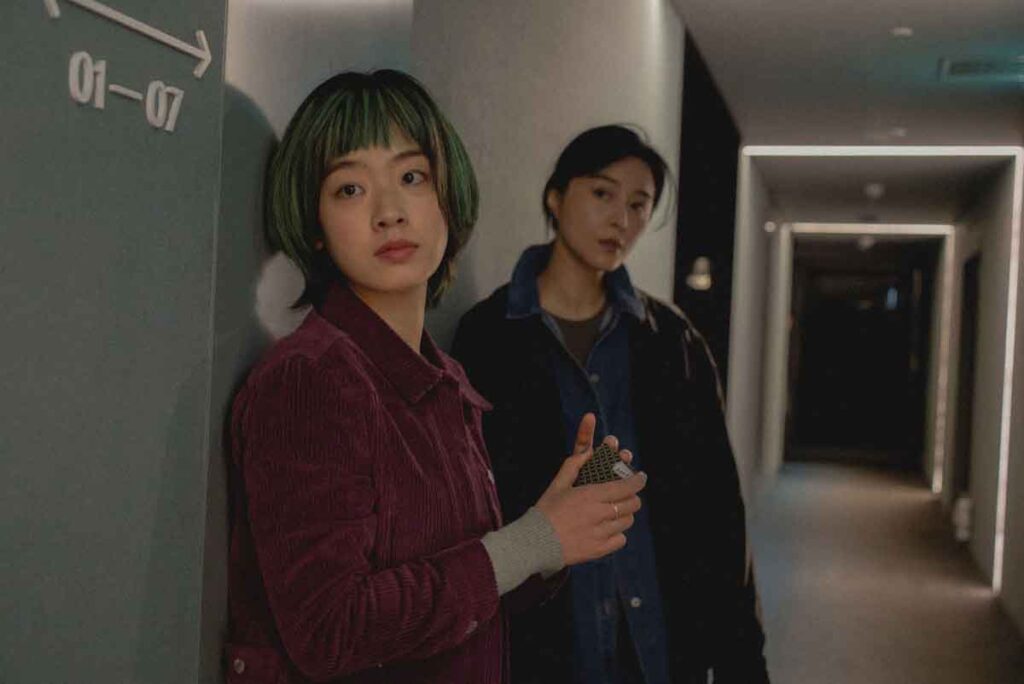 판빙빙과 이주영의 퀴어 로맨스? 영화 녹야 개봉일 관람 후기 4 영화 녹야 등장인물 진샤 역 판빙빙 초록머리 여자 역 이주영