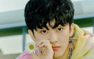 마크 어퍼룸 소속사 설립