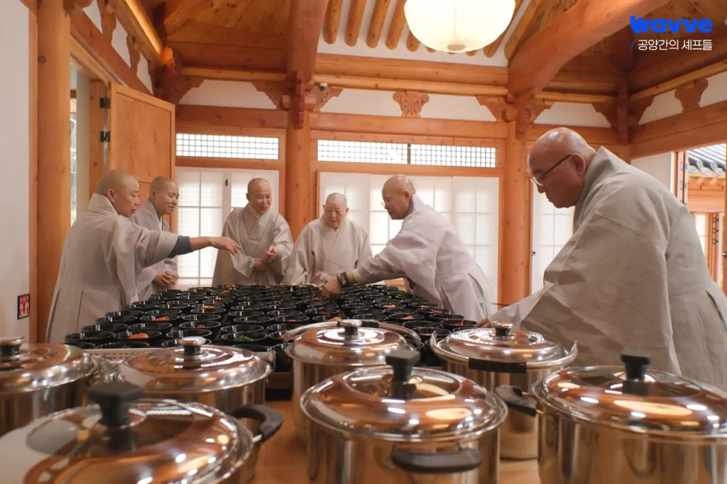 웨이브 공양간의 셰프들 스님 6인