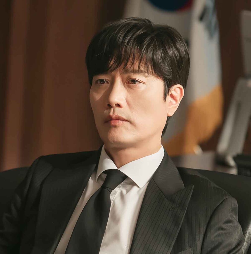 판사 이한영 강신진 역 박희순