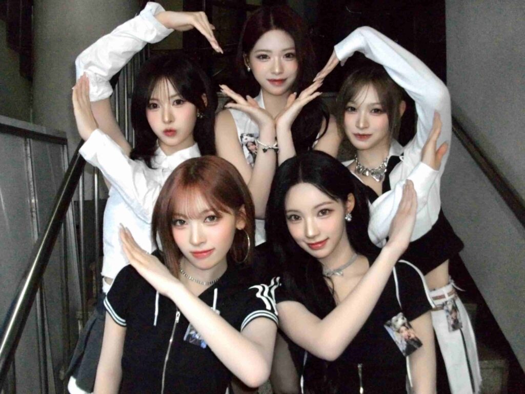 리센느 기부 소식에 리마인과 광고주도 동참! 거제 폭우 피해 복구에 총 1억원 나눔 1 걸그룹 리센느 단체 사진